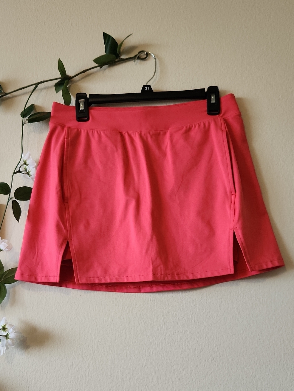 all in motion Coral Pink Skort - M